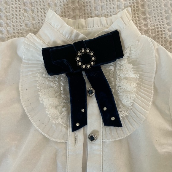 LIKE NEW!! Piccola Speranza 2t girls white detailed blouse with bow! - Picture 4 of 4